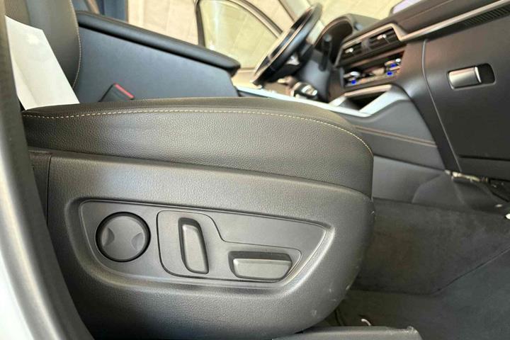 Hvid Mazda CX-60 fra 2022