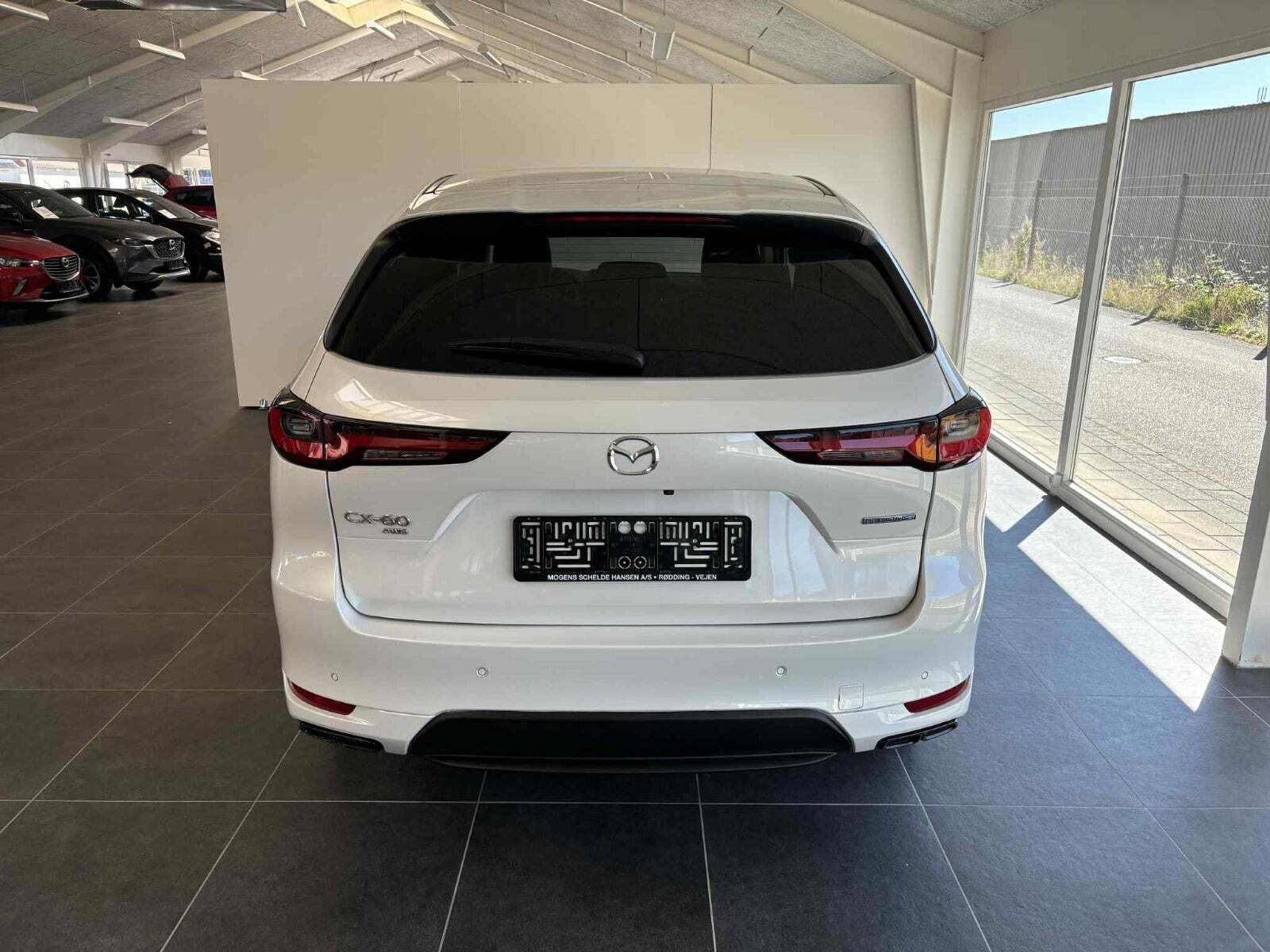 Hvid Mazda CX-60 fra 2022