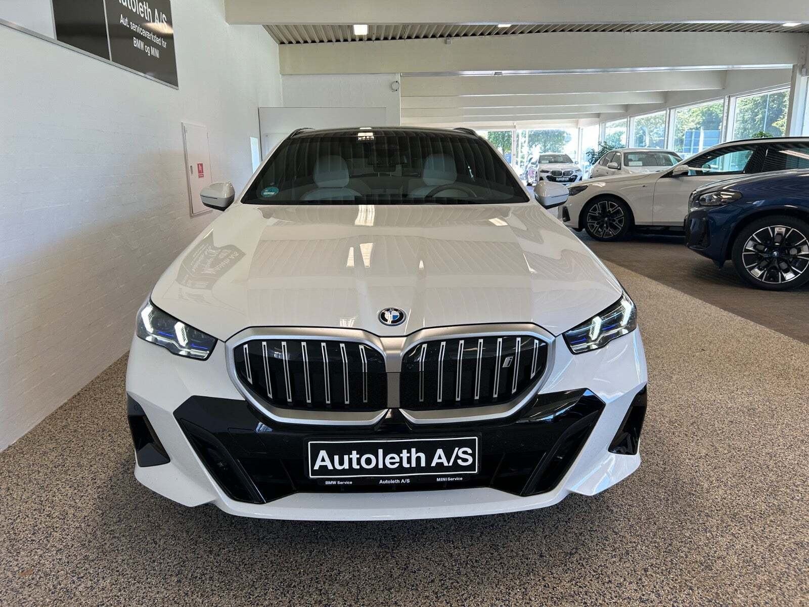 BMW i5 eDrive40 Touring Fully Charged M-Sport