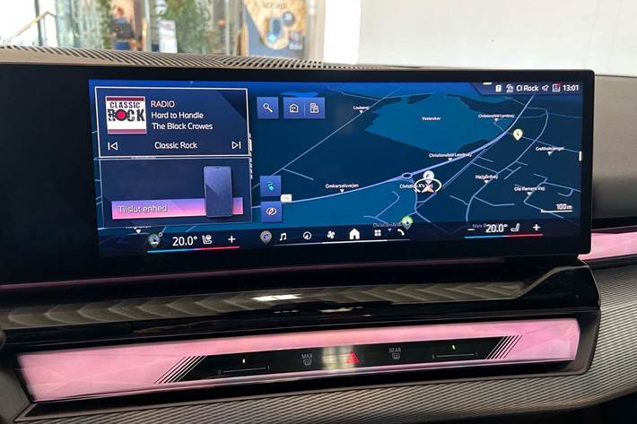 Hvid BMW i5 fra 2024