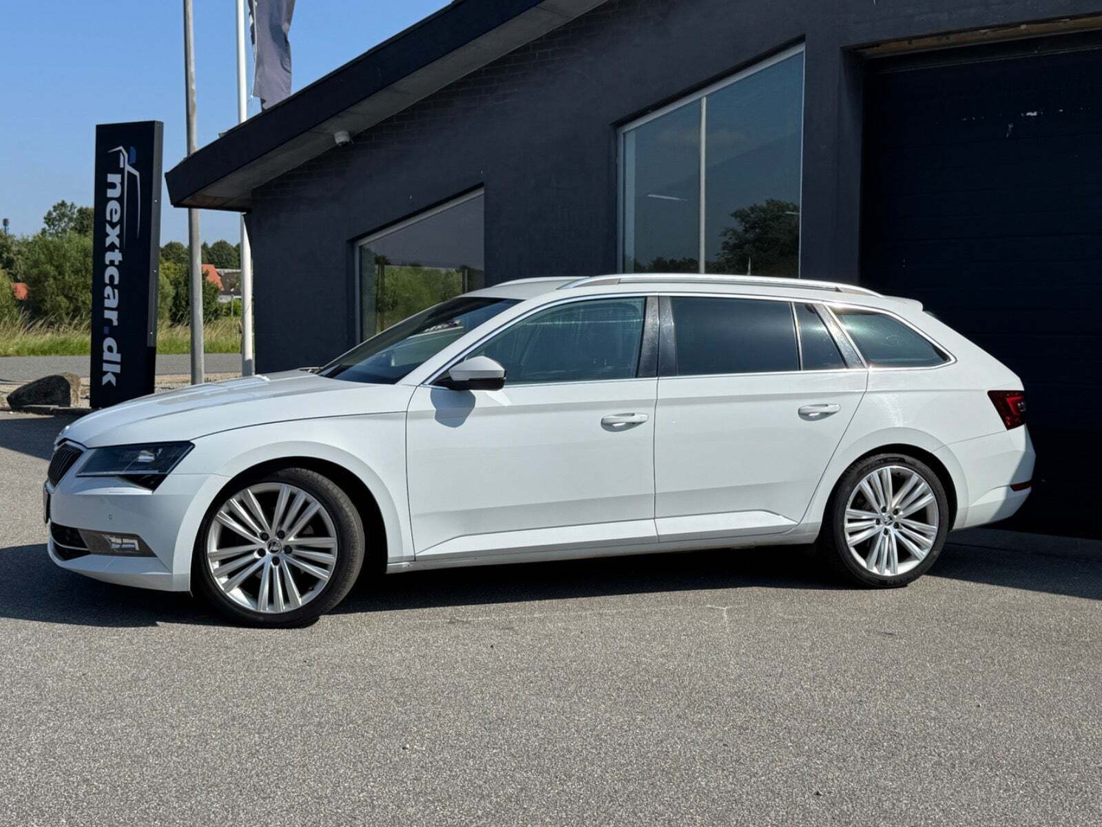 undefined Skoda Superb fra 2016