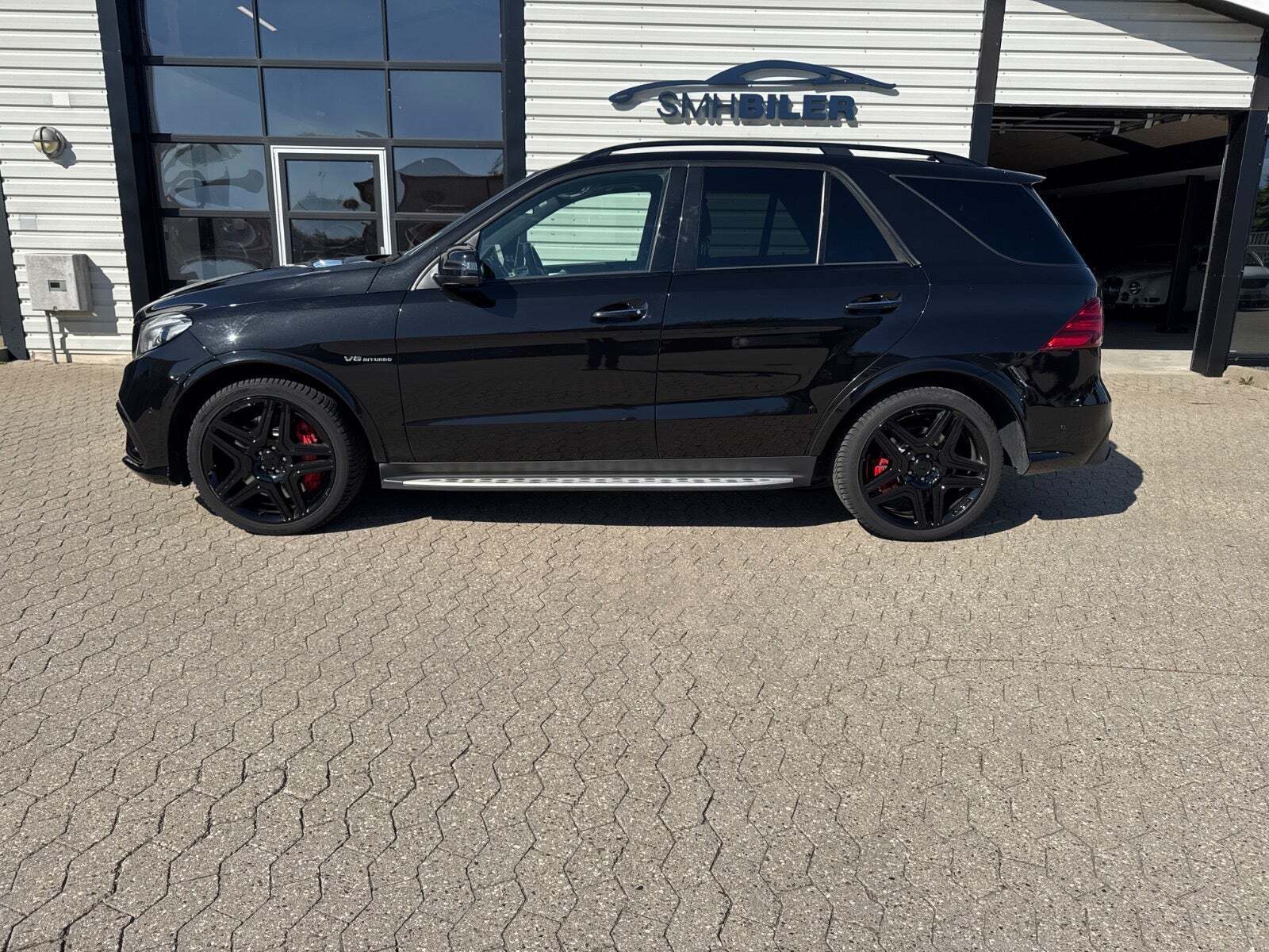 Sort Mercedes GLE63 fra 2018