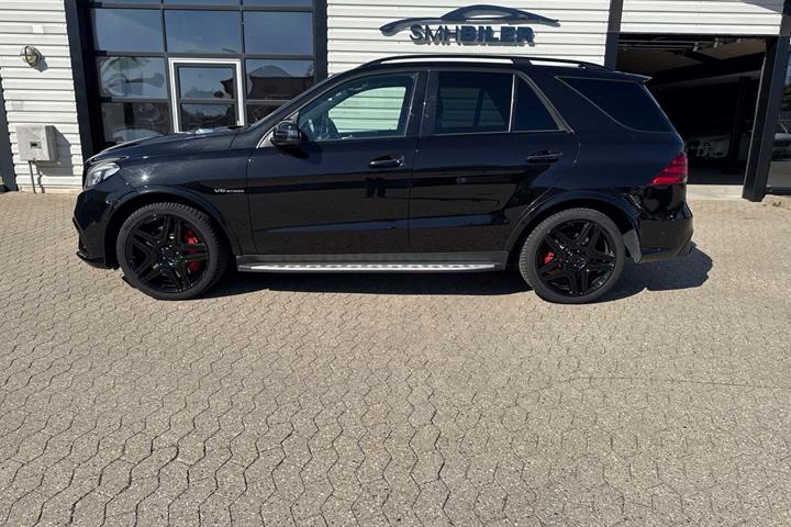 Sort Mercedes GLE63 fra 2018