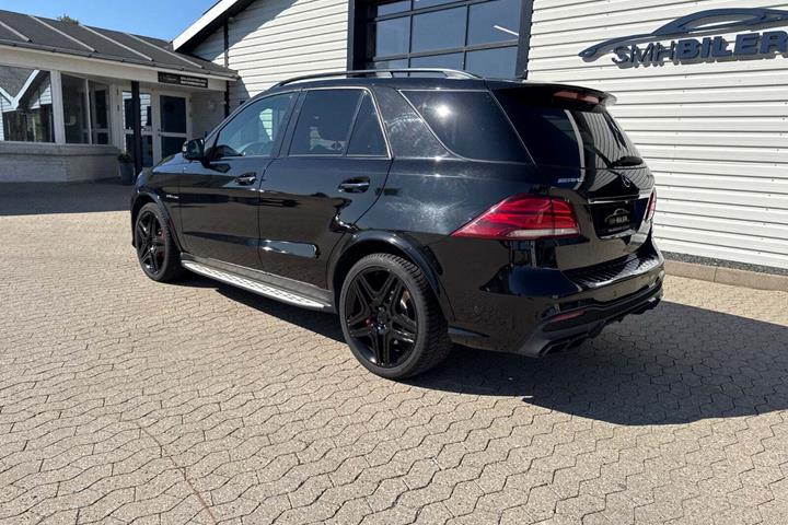 Sort Mercedes GLE63 fra 2018