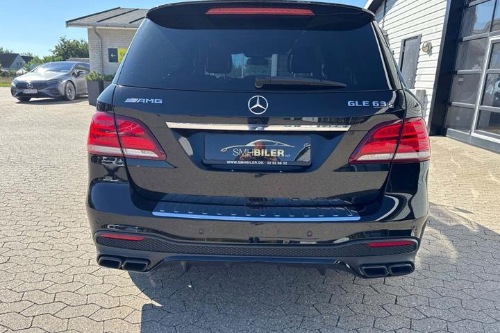 Sort Mercedes GLE63 fra 2018