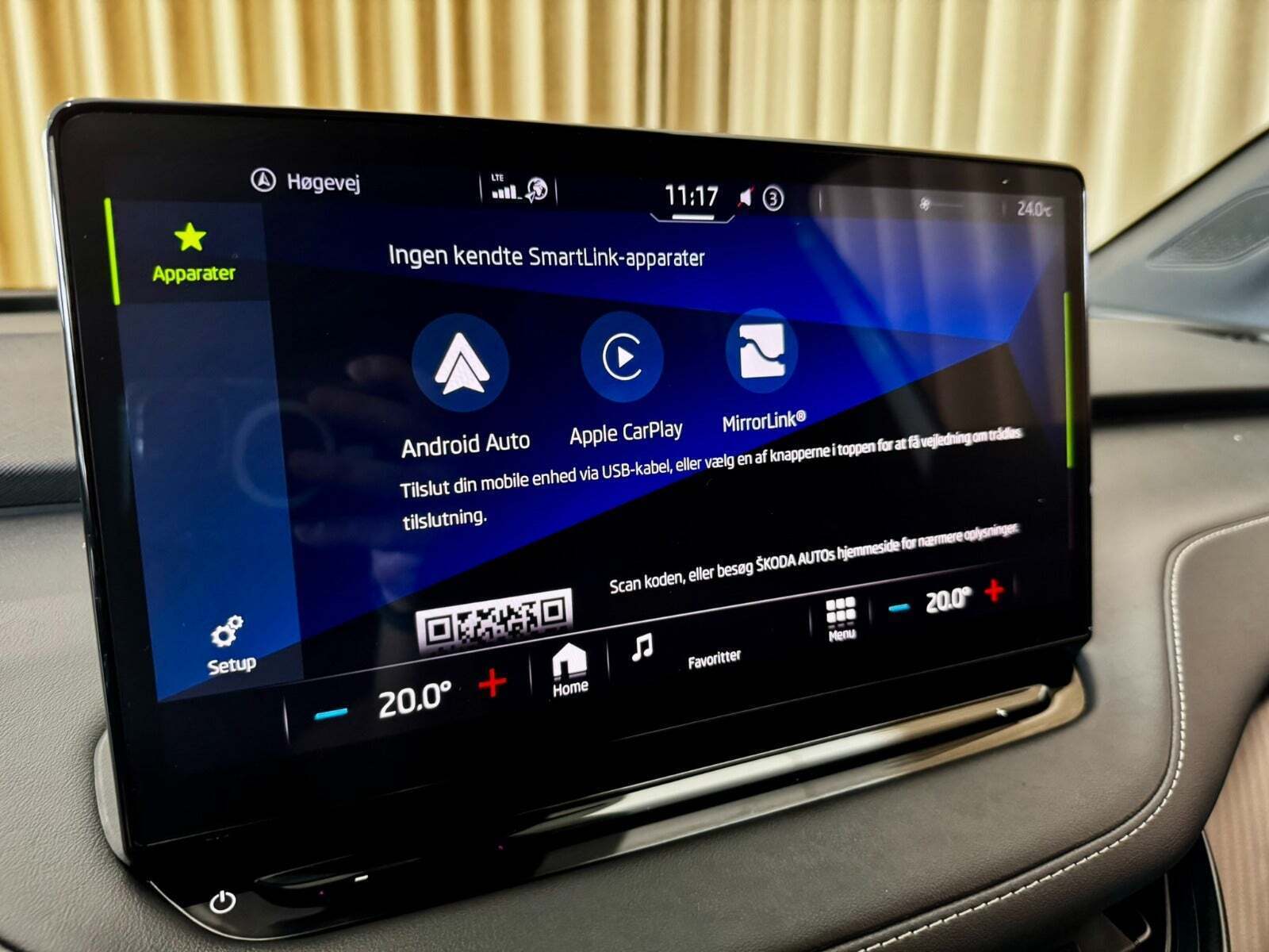 Hvid Skoda Enyaq fra 2023