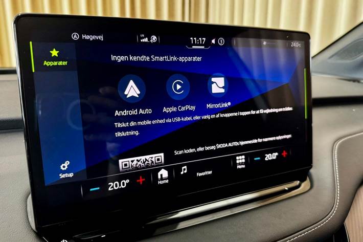 Hvid Skoda Enyaq fra 2023