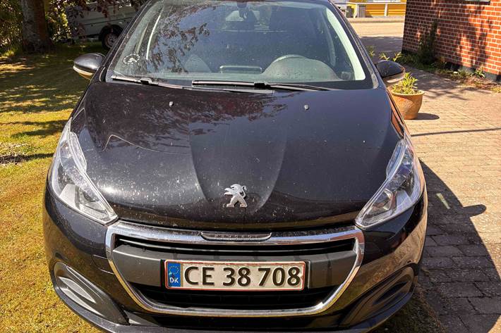 Sort Peugeot 208 fra 2018