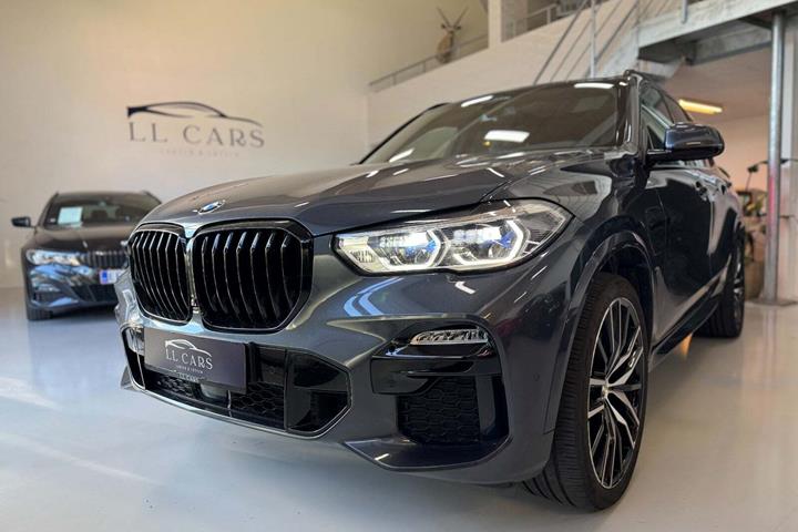 undefined BMW X5 fra 2020 set udefra