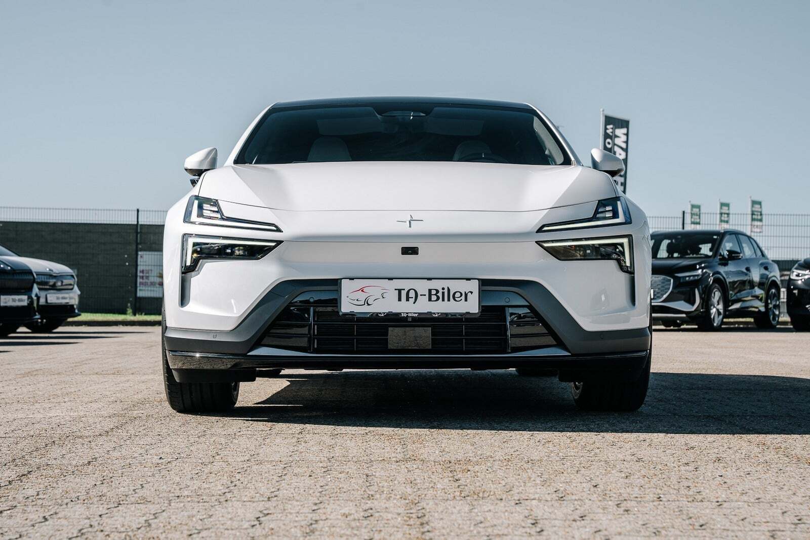 Hvid Polestar 4 fra 2025