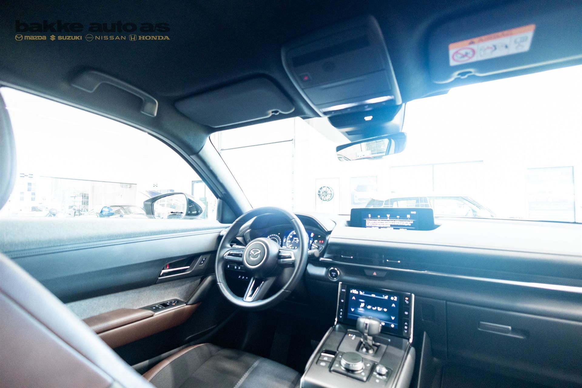 Hvid Mazda MX-30 fra 2023