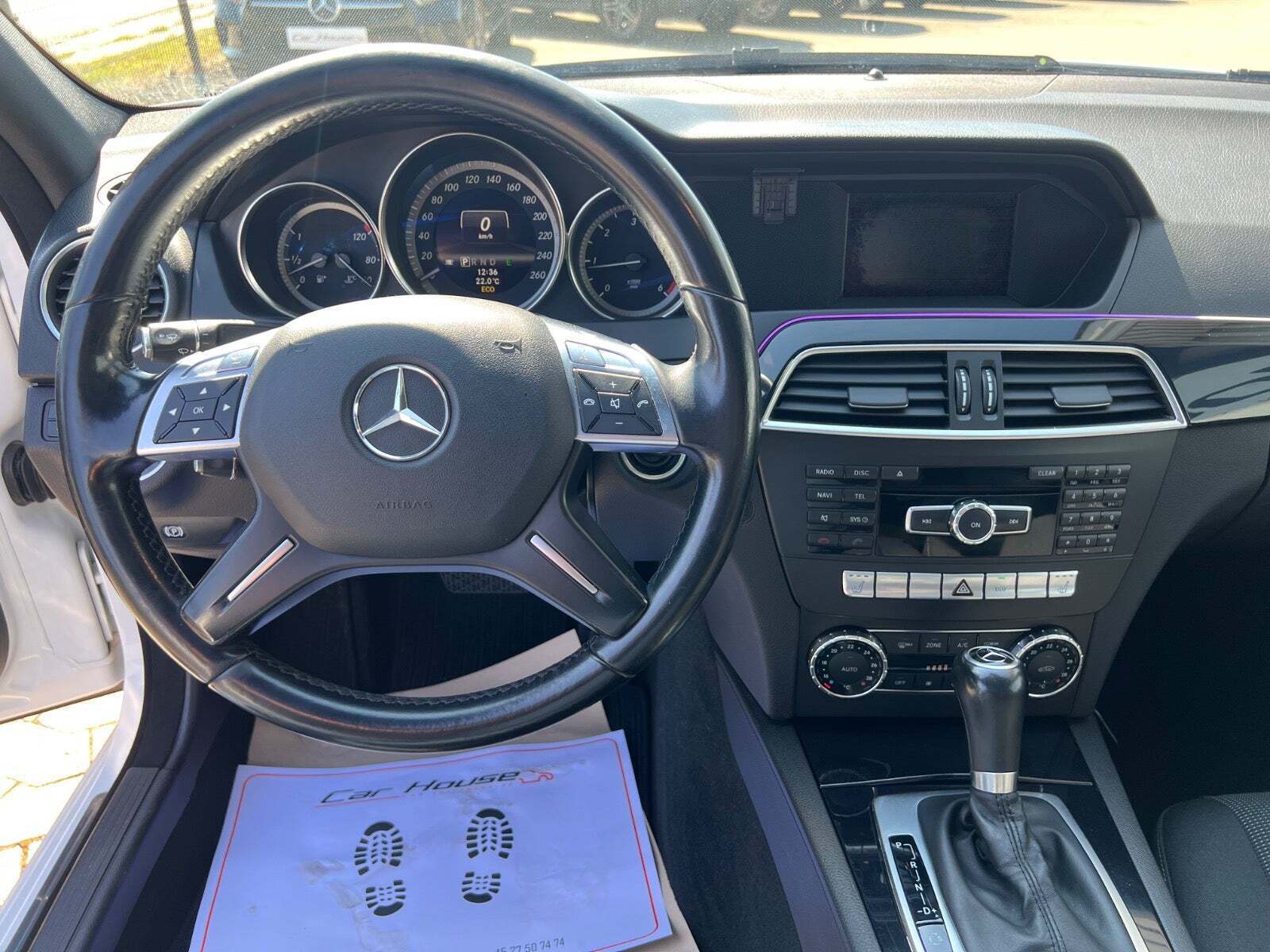Hvid Mercedes C220 fra 2013