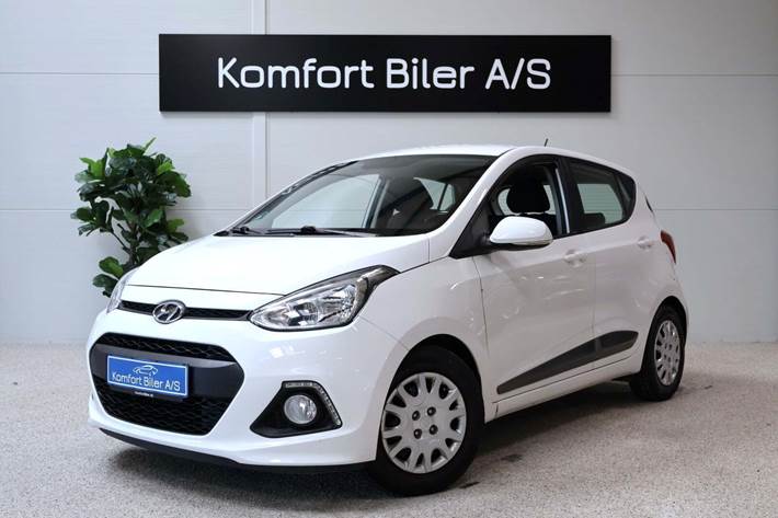 Hvid Hyundai i10 fra 2014 set udefra