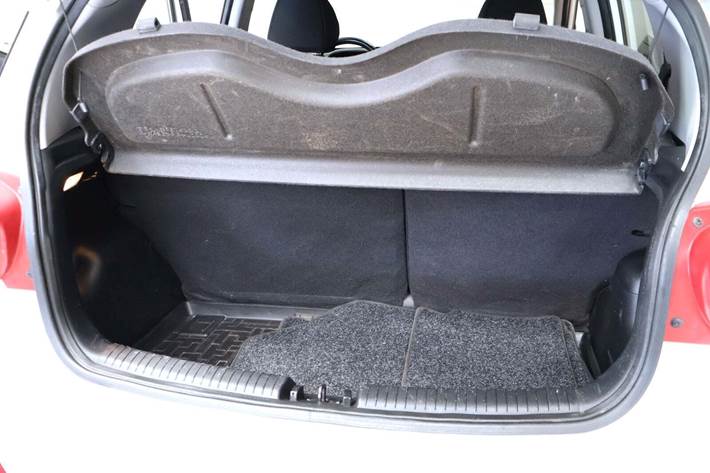 Hvid Hyundai i10 fra 2014