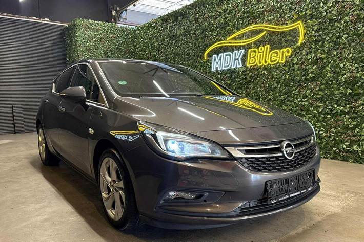 undefined Opel Astra fra 2016 set udefra