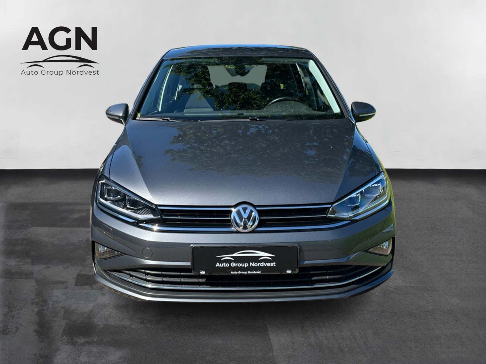 Grå VW Golf Sportsvan fra 2019