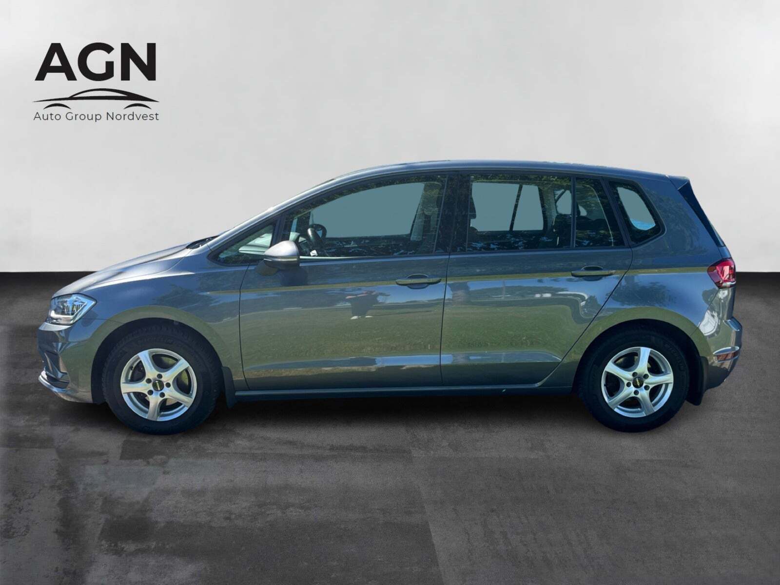 Grå VW Golf Sportsvan fra 2019