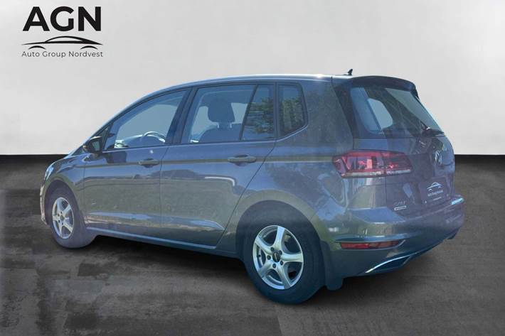 Grå VW Golf Sportsvan fra 2019