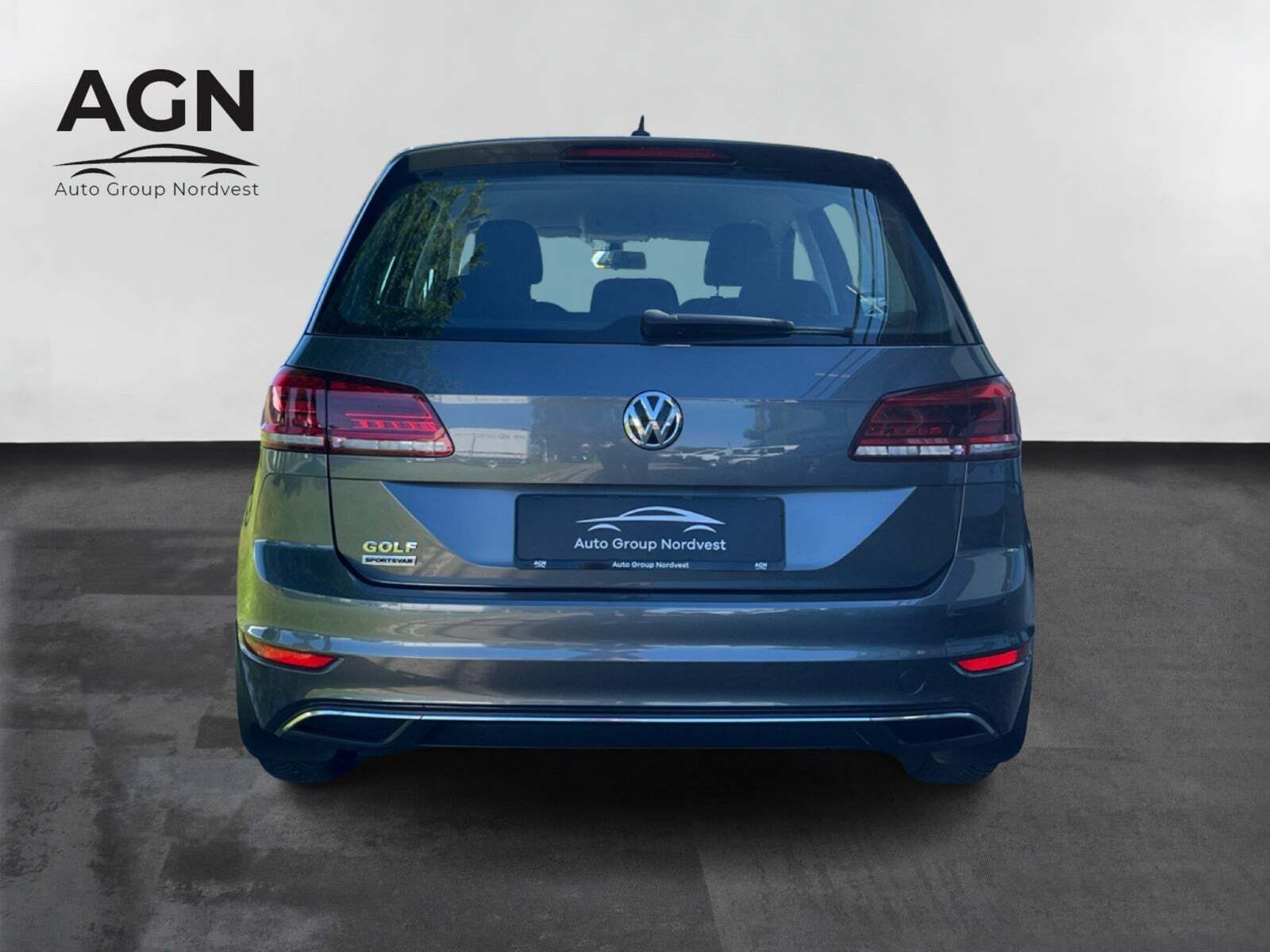 Grå VW Golf Sportsvan fra 2019