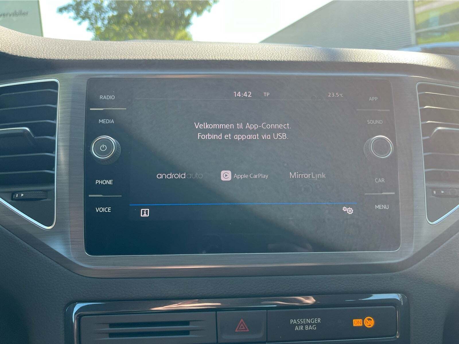 Grå VW Golf Sportsvan fra 2019