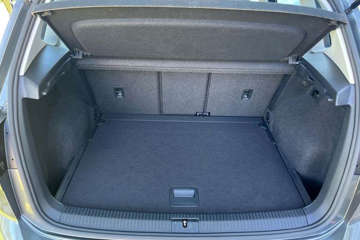 Grå VW Golf Sportsvan fra 2019
