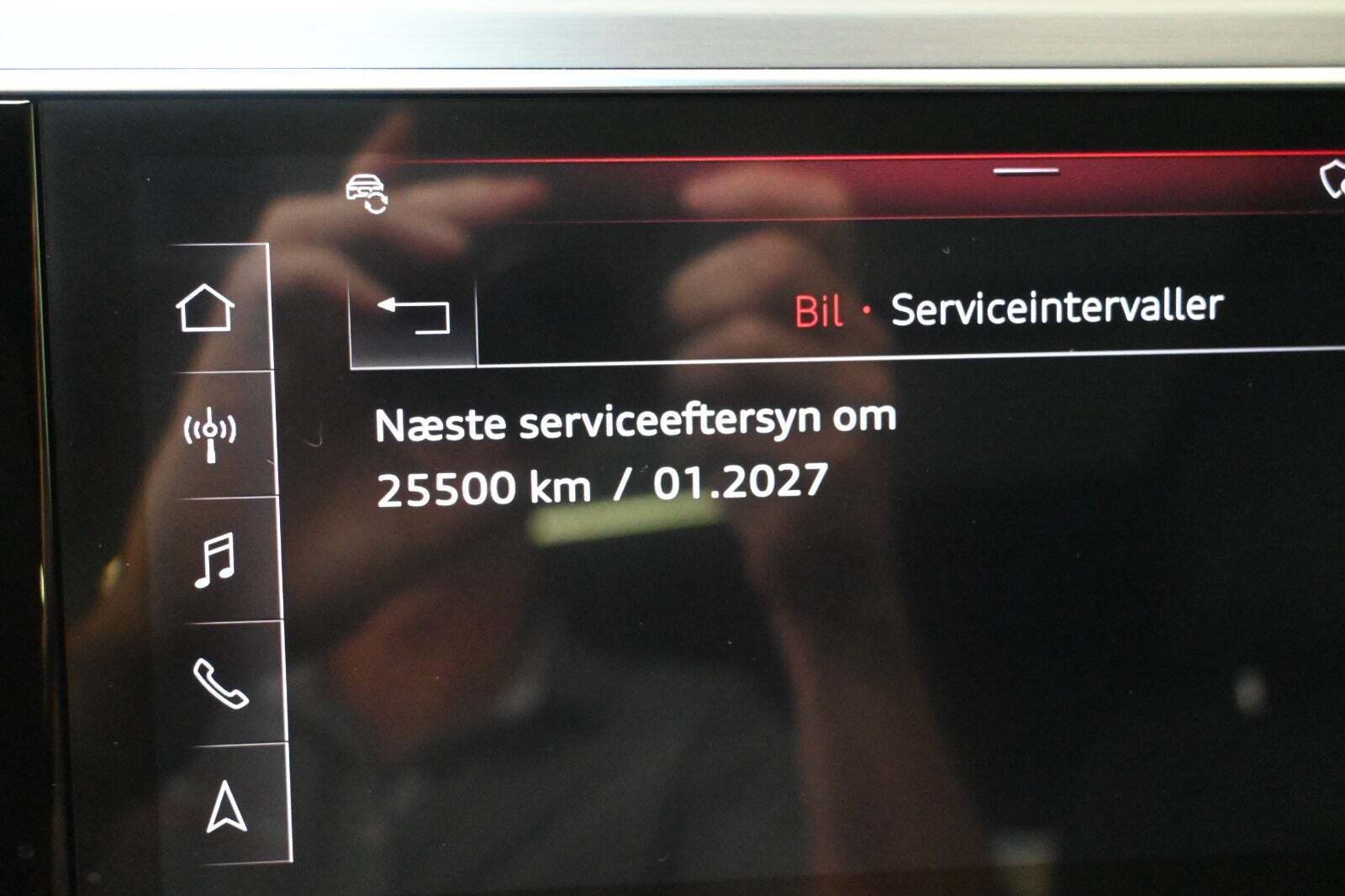 Grå Audi e-tron fra 2020