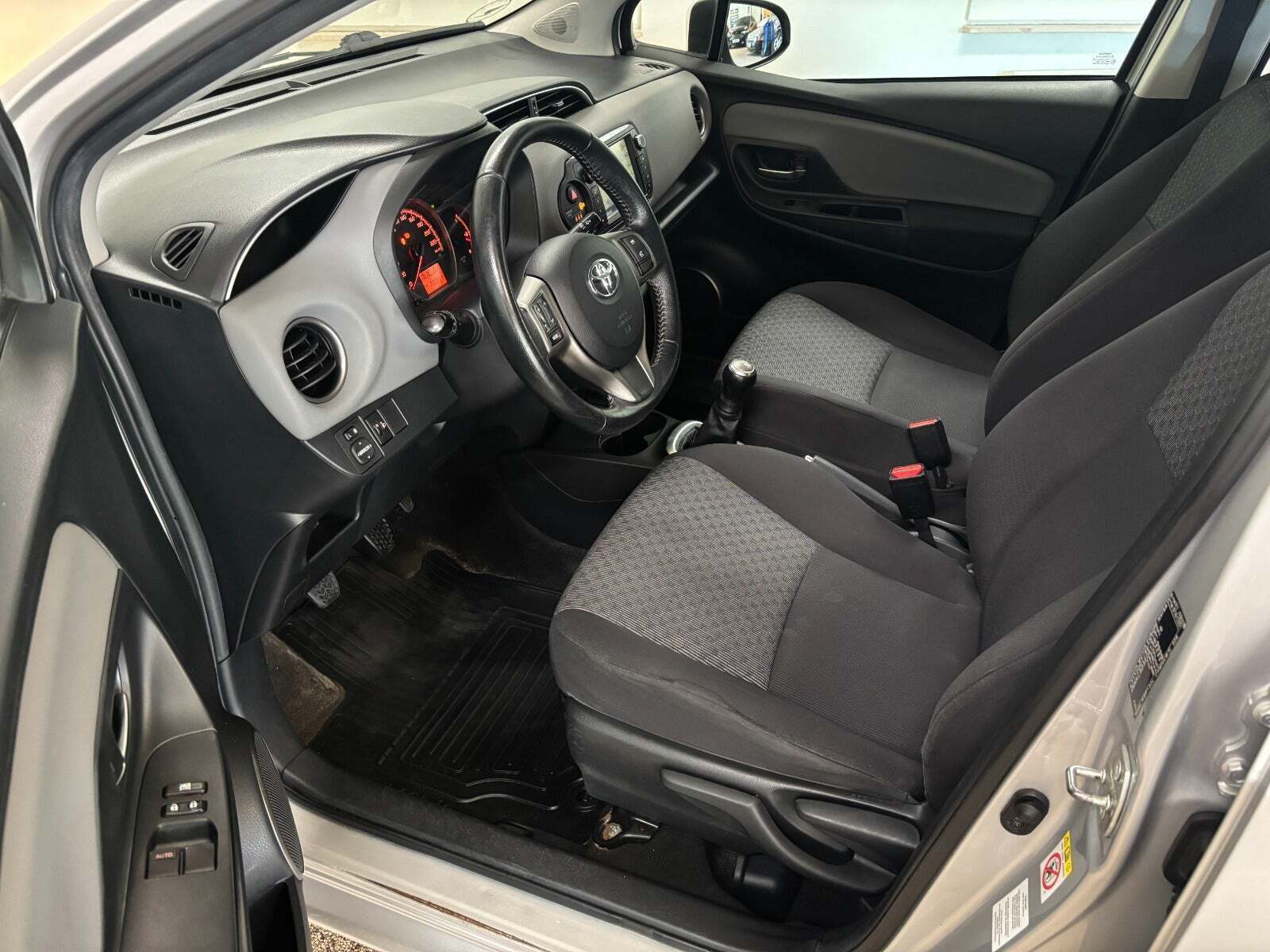 Toyota Yaris 1,0 VVT-i T2