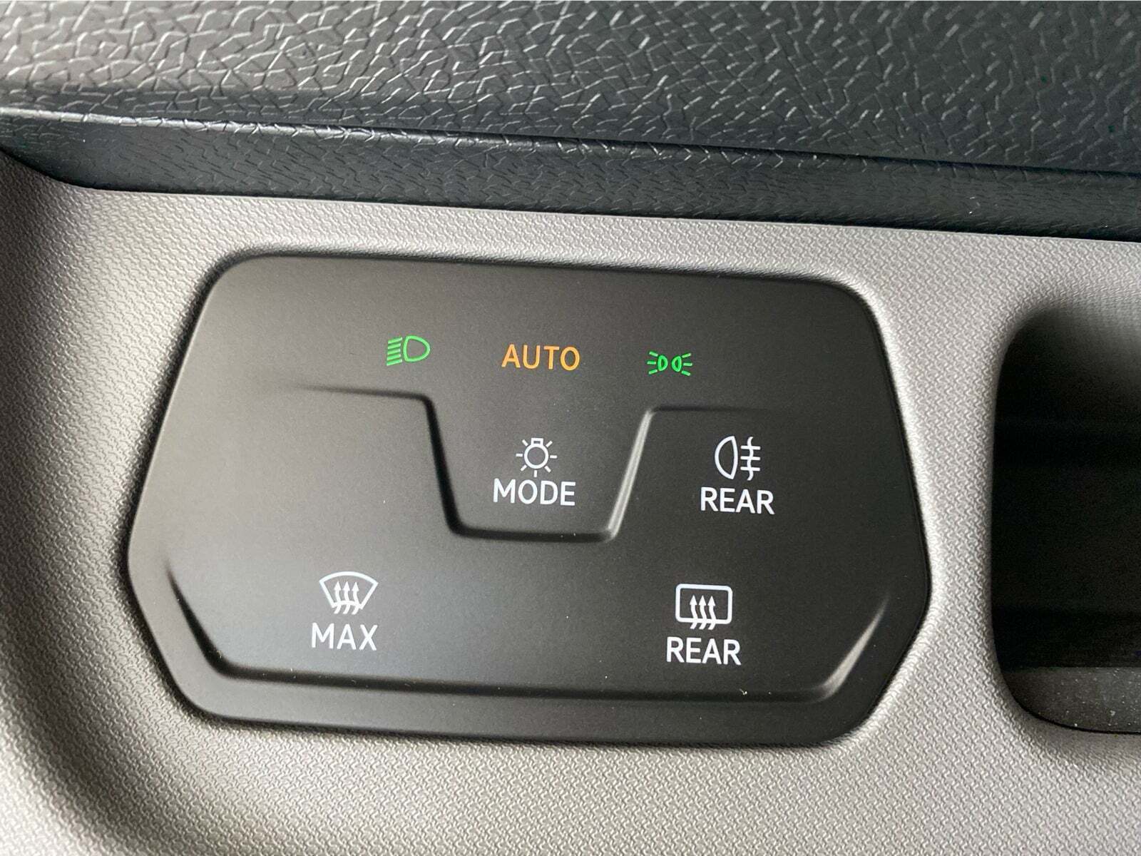 Hvid VW ID.Buzz fra 2023