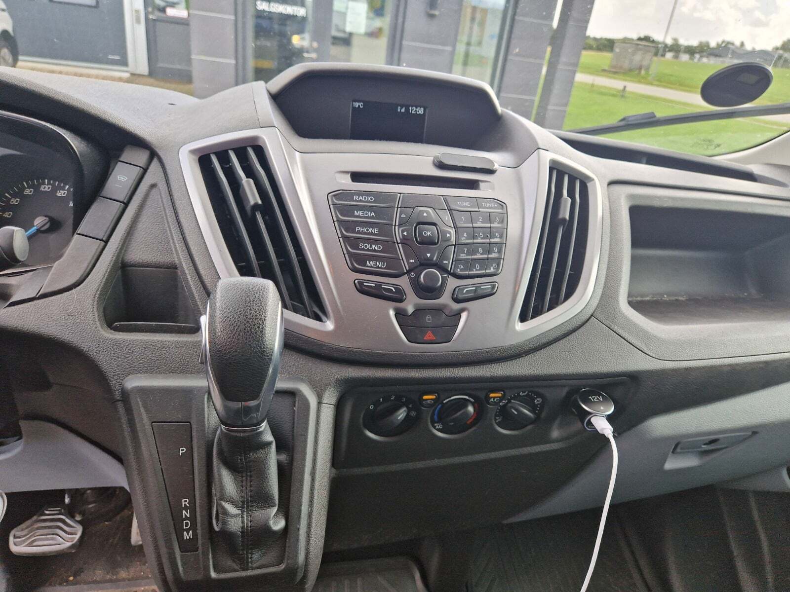 Sort Ford Transit 350 L2 Van fra 2018