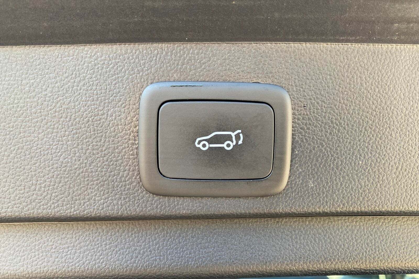 Grå MG Marvel R fra 2024