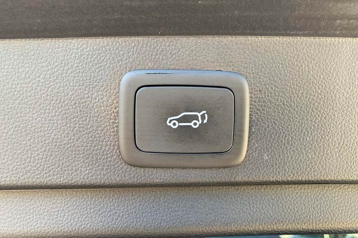 Grå MG Marvel R fra 2024