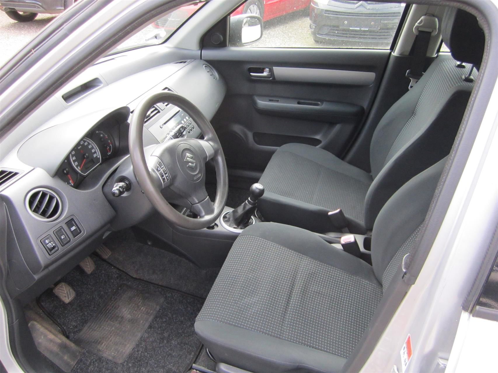 Suzuki Swift 1,5 GL 102HK 5d