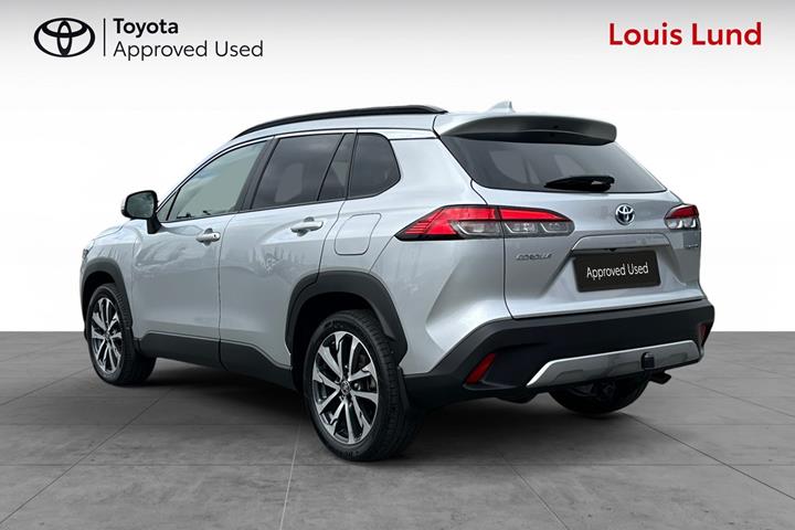 Sølv Toyota Corolla Cross fra 2022