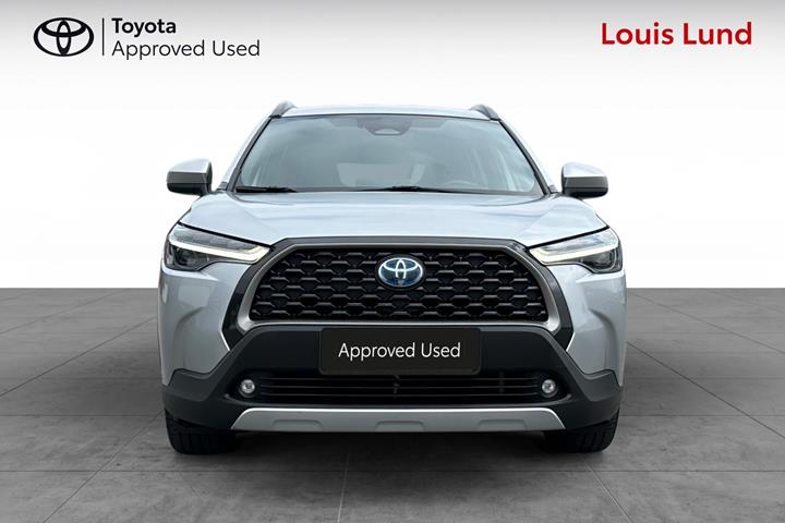Sølv Toyota Corolla Cross fra 2022