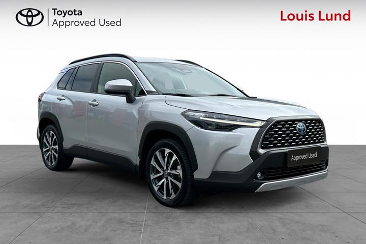 Sølv Toyota Corolla Cross fra 2022