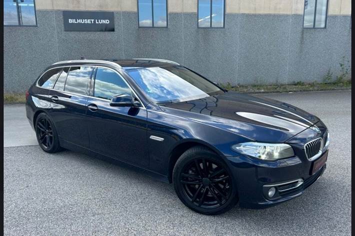 Blå BMW 520d fra 2015