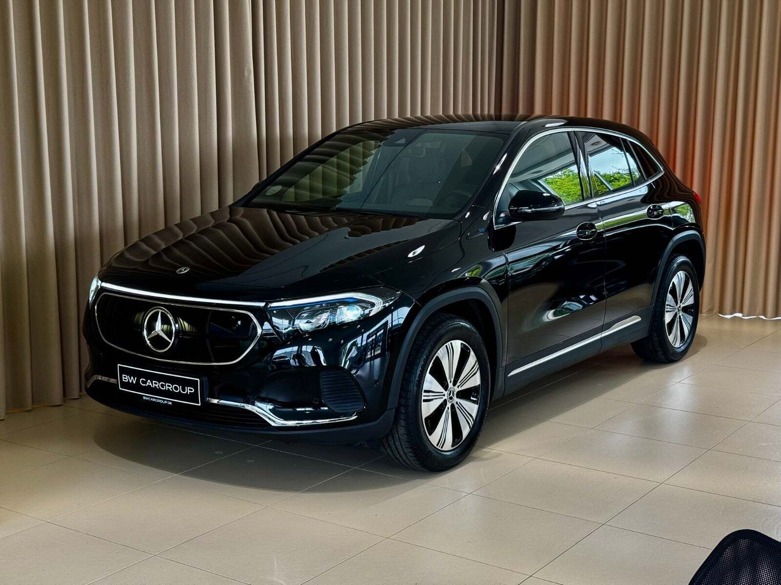 Mercedes EQA250+ Electric Art