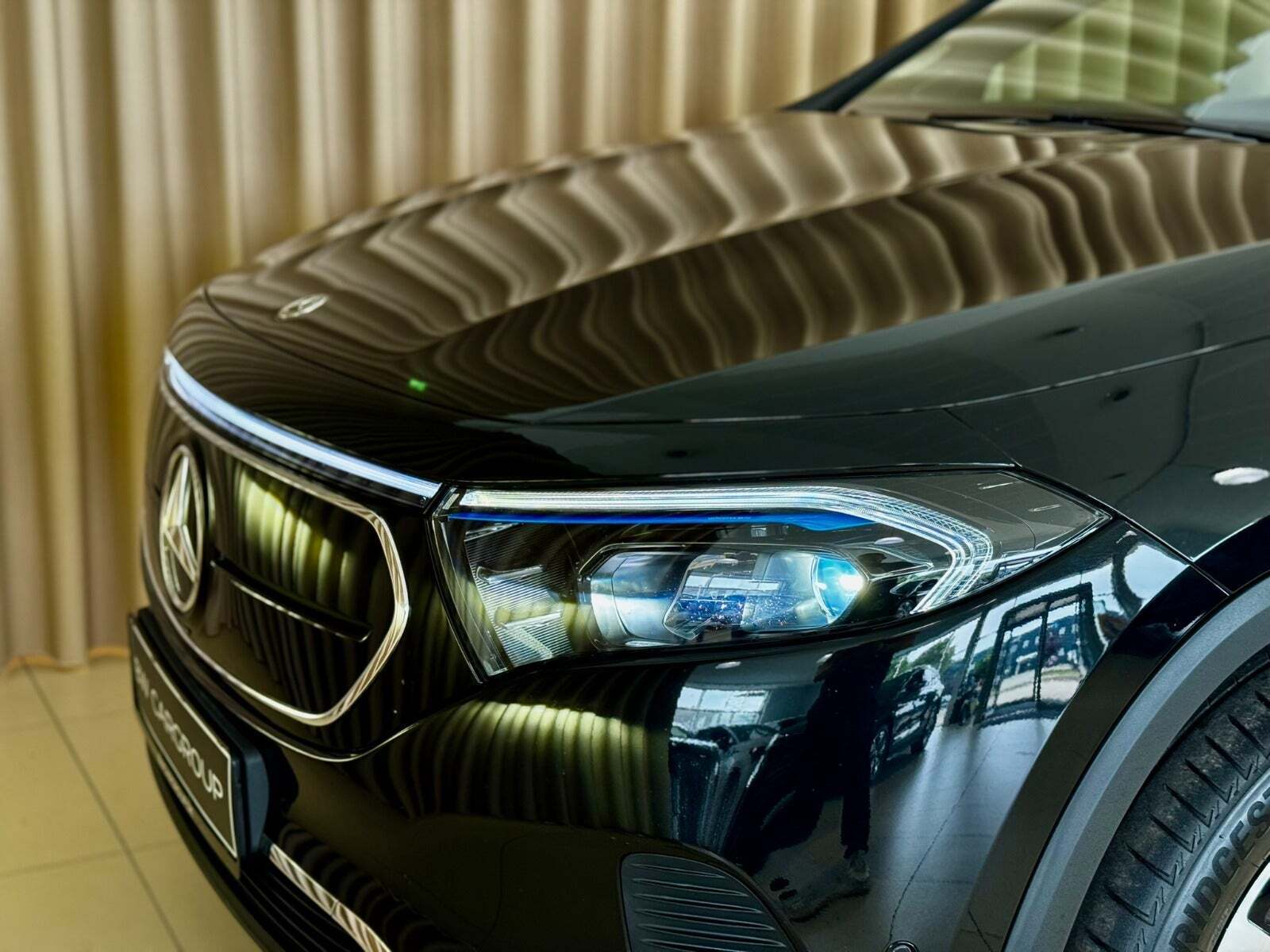 Mercedes EQA250+ Electric Art