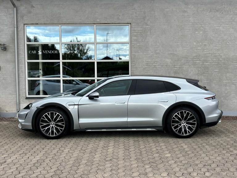 Porsche Taycan 4 Performance+ Cross Turismo