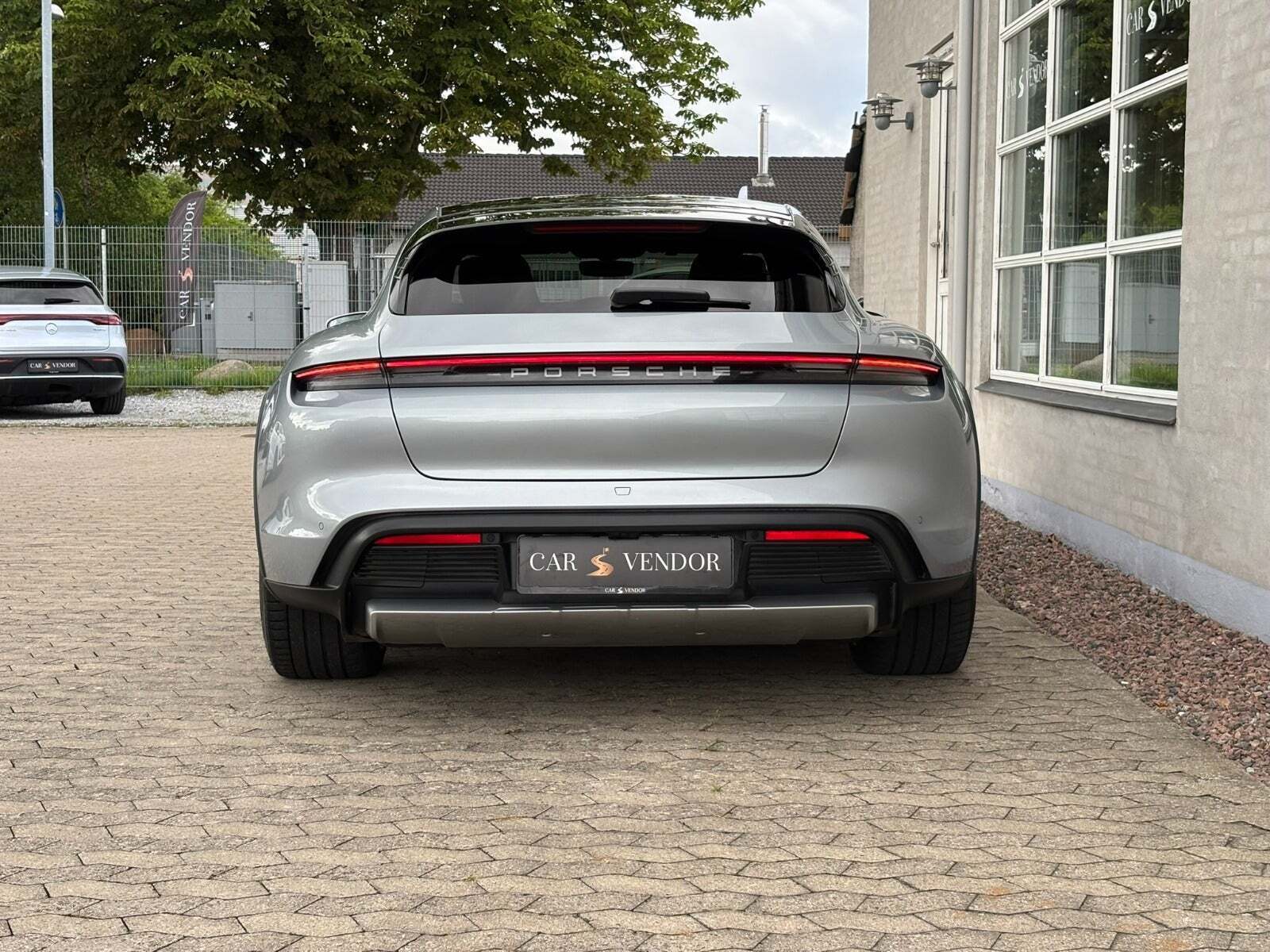 Porsche Taycan 4 Performance+ Cross Turismo