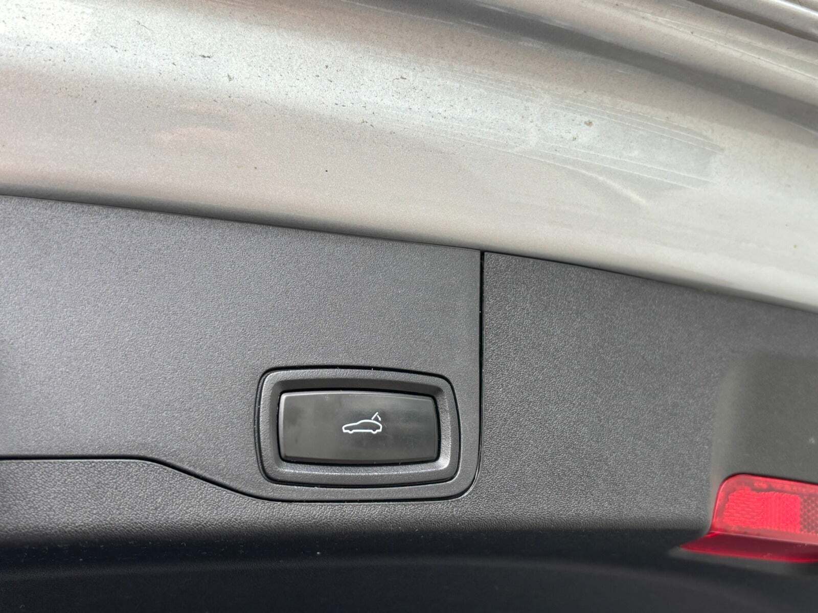 Sølv Porsche Taycan 4 fra 2021