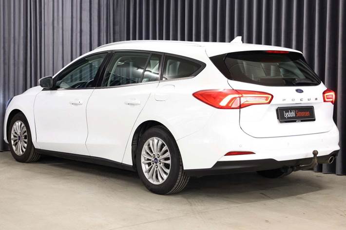 Hvid Ford Focus fra 2020