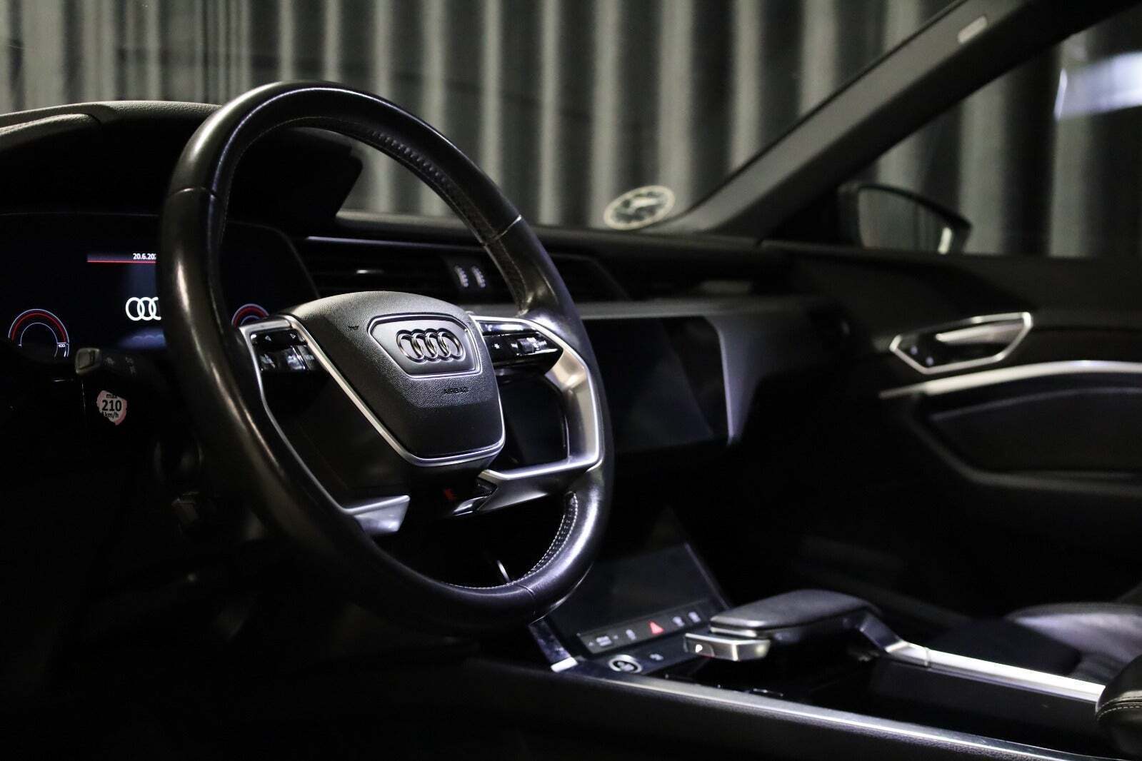 Audi e-tron 55 Advanced Prestige quattro