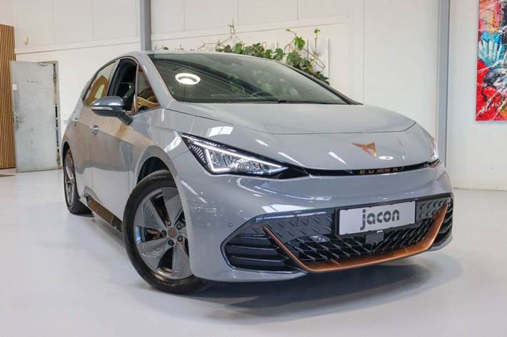 Grå Cupra Born fra 2024