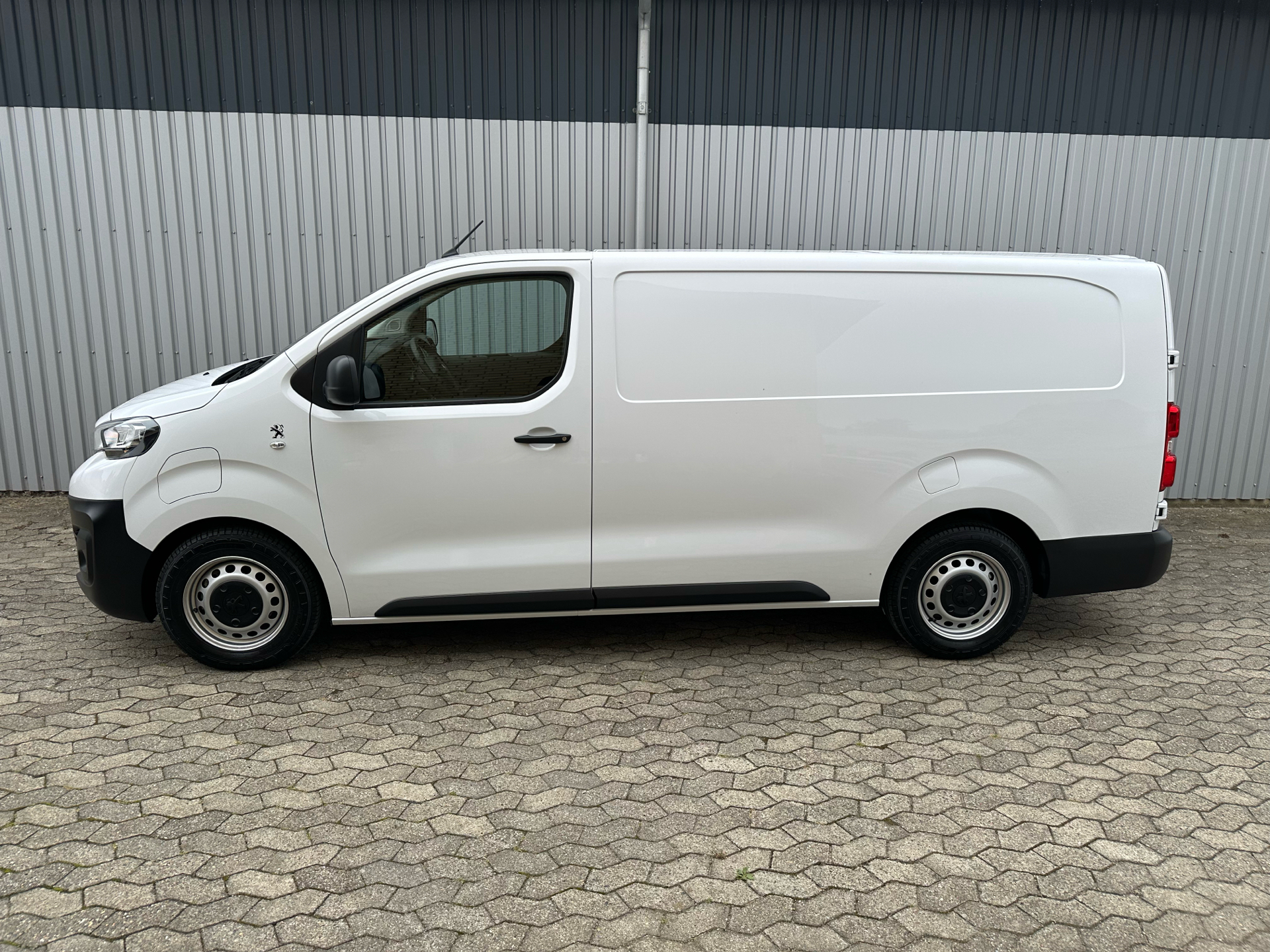 Peugeot e-Expert L3 EL Plus 136HK Van Aut.