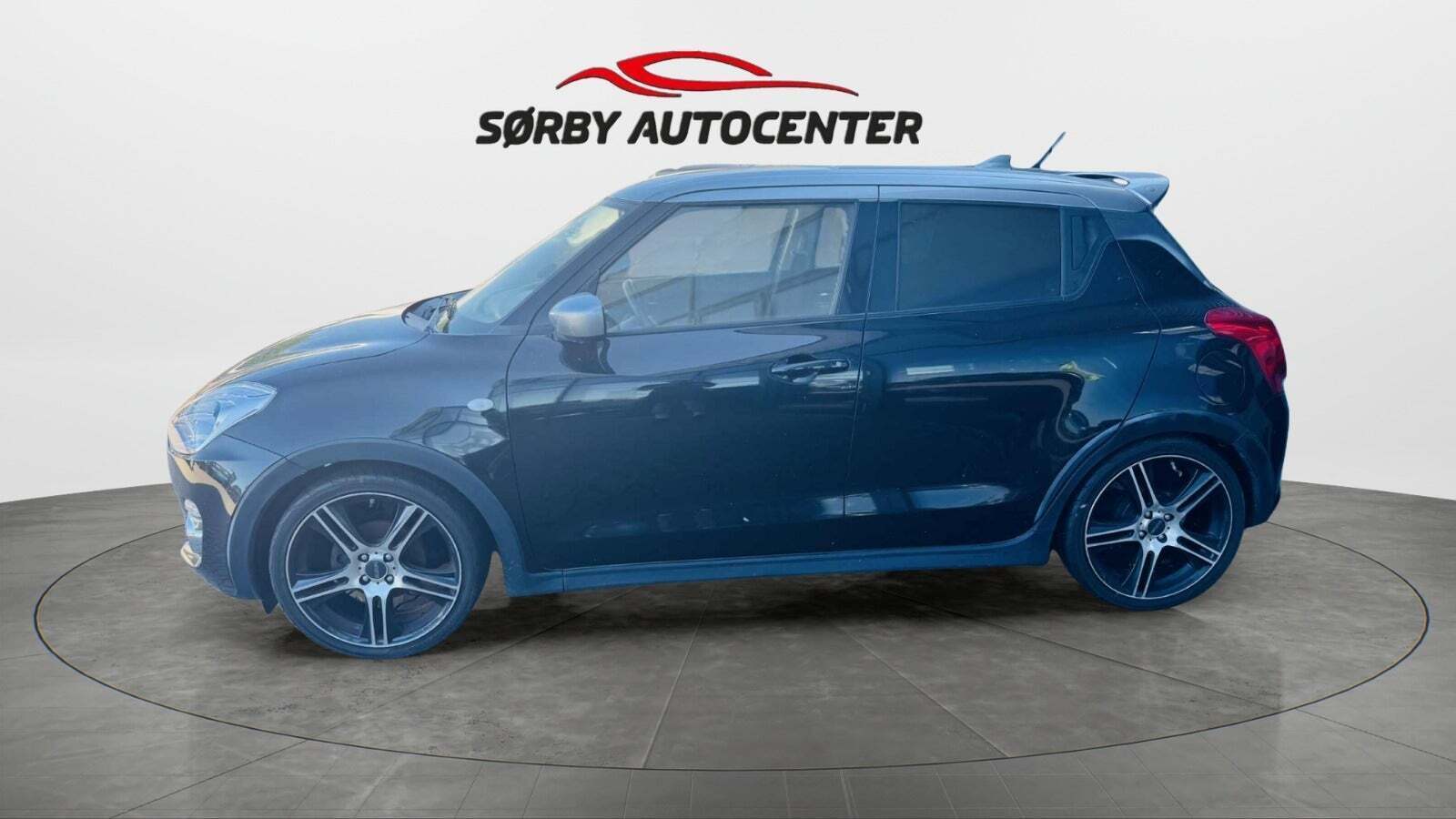 Sort Suzuki Swift fra 2017