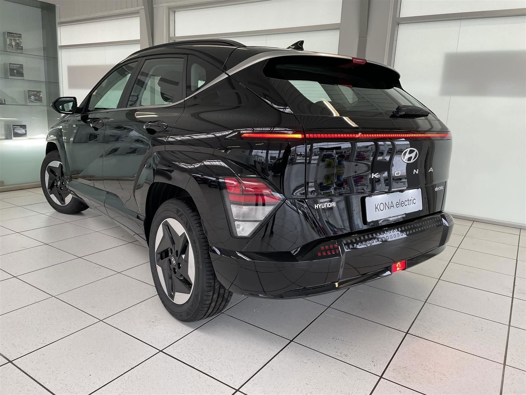 Hyundai Kona Electric 65,4 kWh Essential Long Range 217HK 5d Aut.