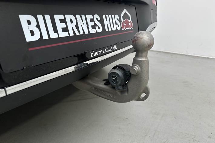 Sort Mercedes EQA 350 fra 2024