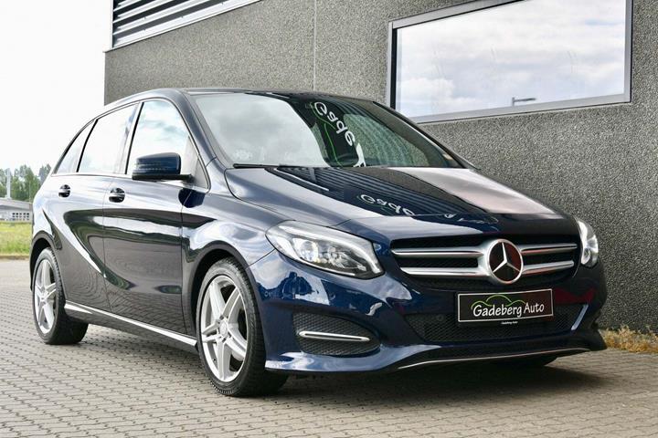Blå Mercedes B200 d fra 2016