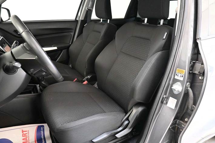 Grå Suzuki Swift fra 2019